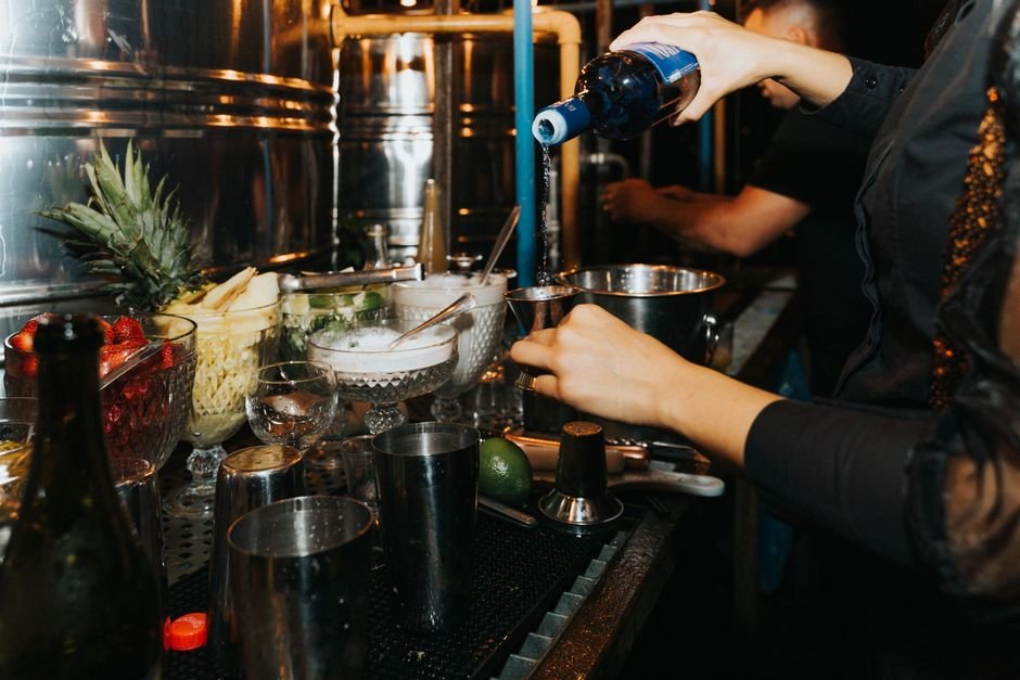 Cocktails em Barril: A Solução que Está a Transformar Bares, Restaurantes e Eventos em Portugal
